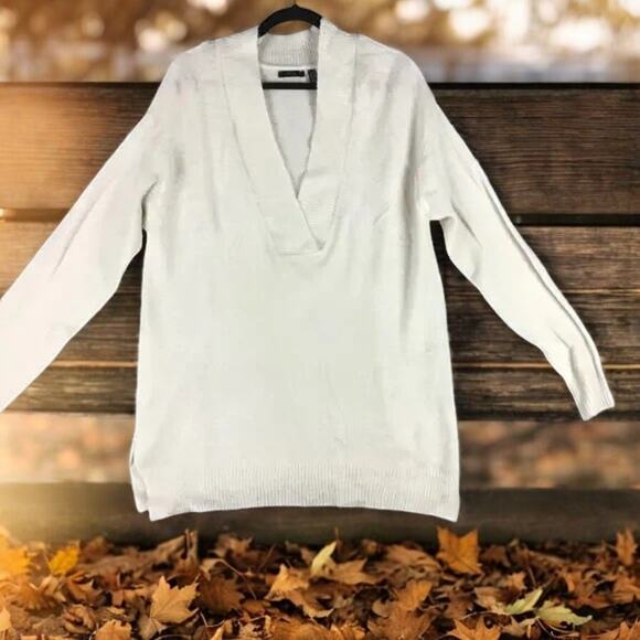 RDI Women’s Cream Tunic Sweater Large – Deep V-Neck Oversized Pullover NWOT - Picture 1 of 14